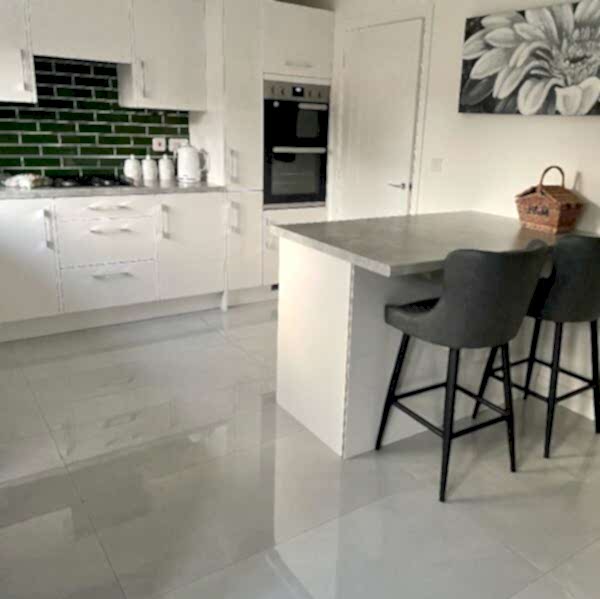 Scambio White 1200 x 600 Tiles